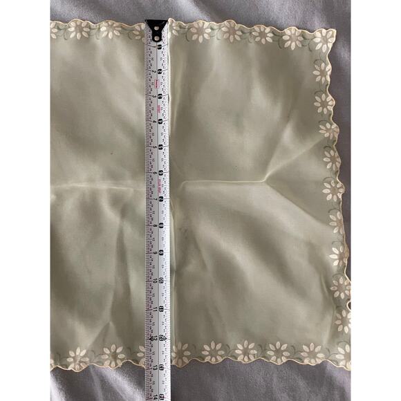 Vintage Daisy Edged Yellow Handkerchief - Picture 5 of 7